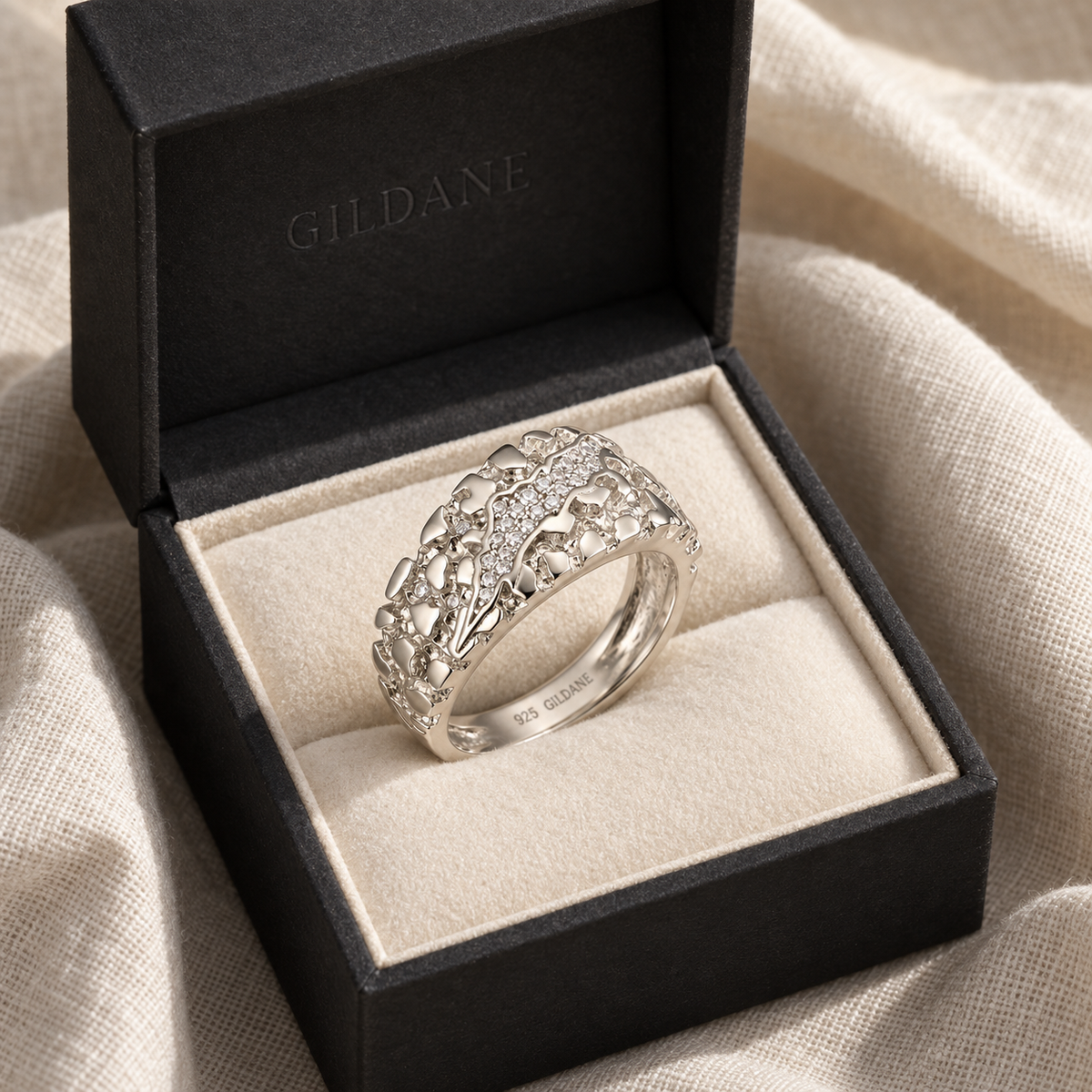 gildane-10mm-moissanite-nugget-ring-silver-06-in-box