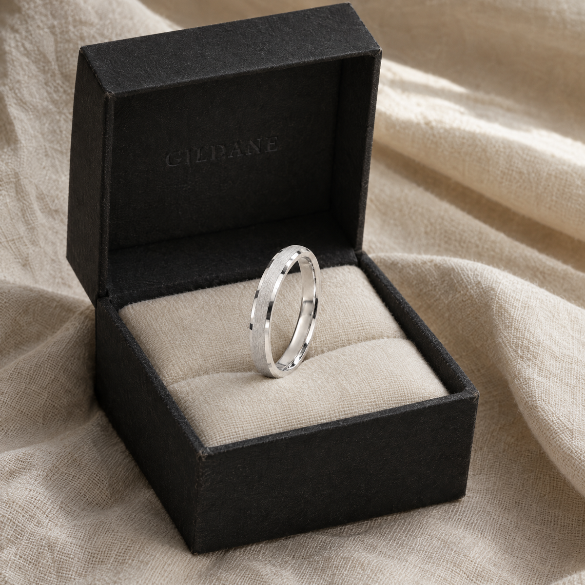 gildane-2mm-beveled-wedding-band-silver-06-in-box