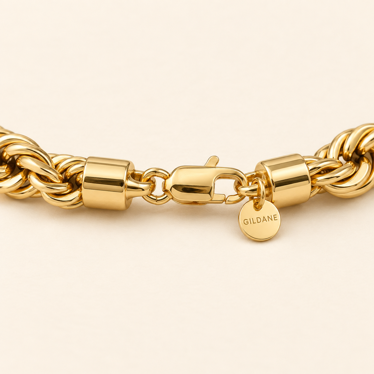 gildane-8mm-gold-rope-chain-gold-03-macro