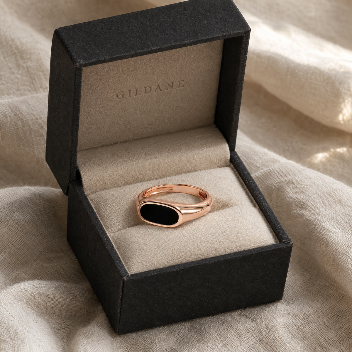 gildane-black-enamel-signet-ring-rose-gold-06-in-box