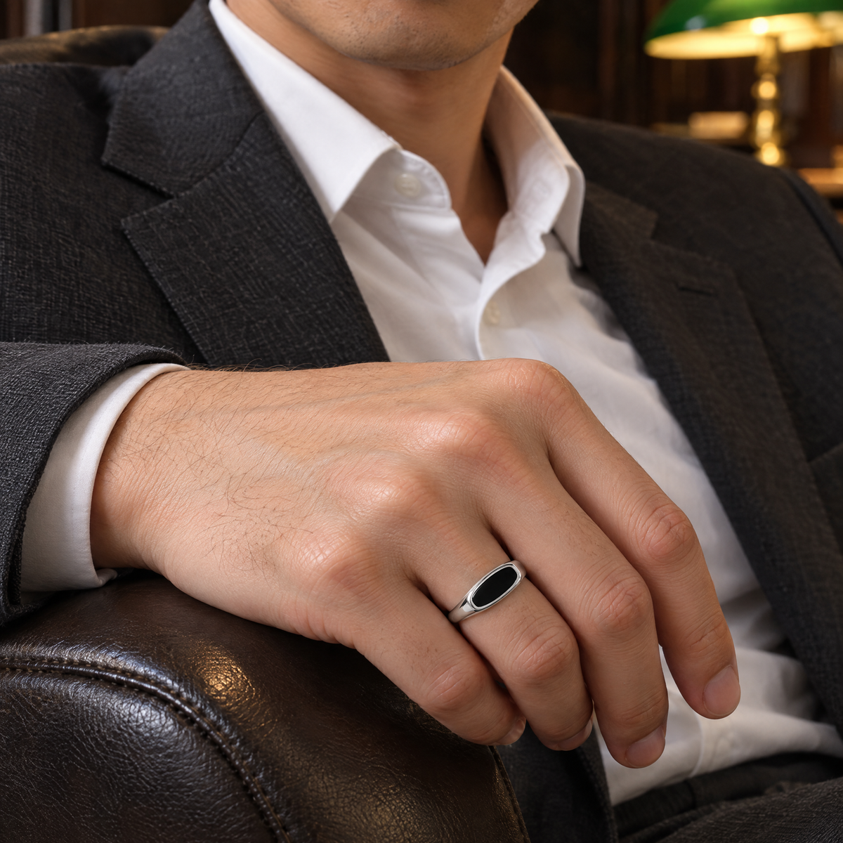 gildane-black-enamel-signet-ring-silver-02-on-body