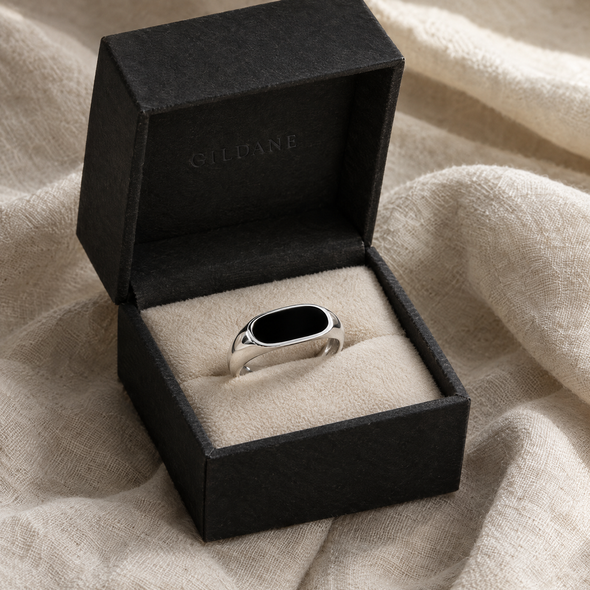 gildane-black-enamel-signet-ring-silver-06-in-box