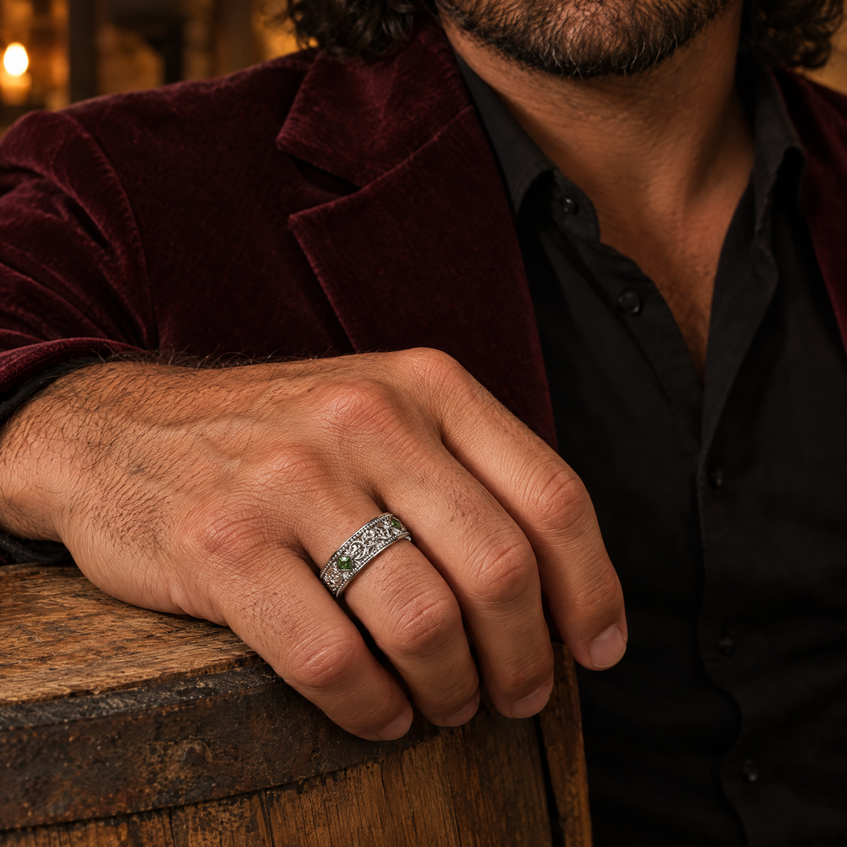 gildane-crown-ring-silver-02-on-body