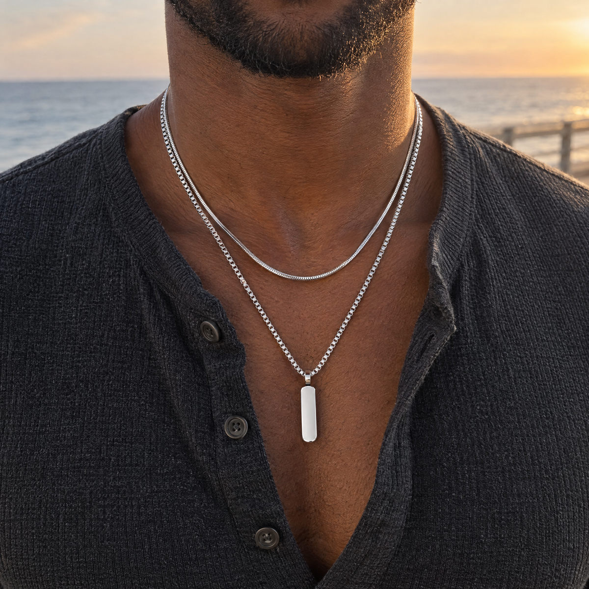 gildane-pendant-necklace-set-silver-02-on-body