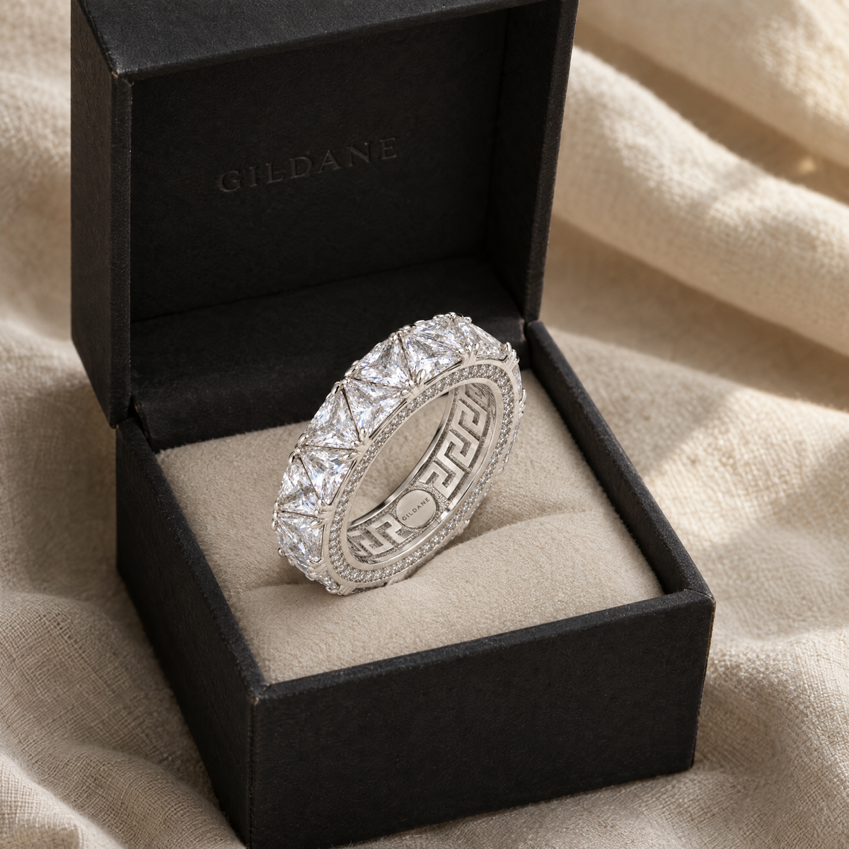 gildane-trillion-cut-ring-white-06-in-box
