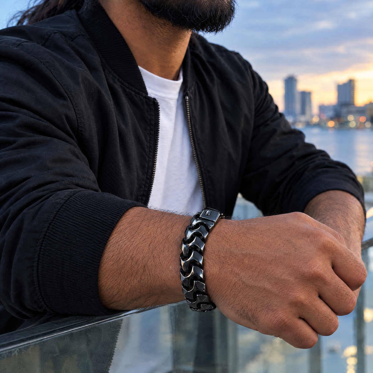 gildane-wave-link-bracelet-black-02-on-body