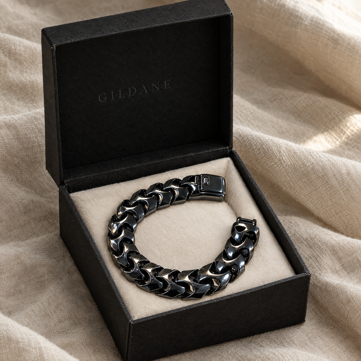 gildane-wave-link-bracelet-black-06-in-box