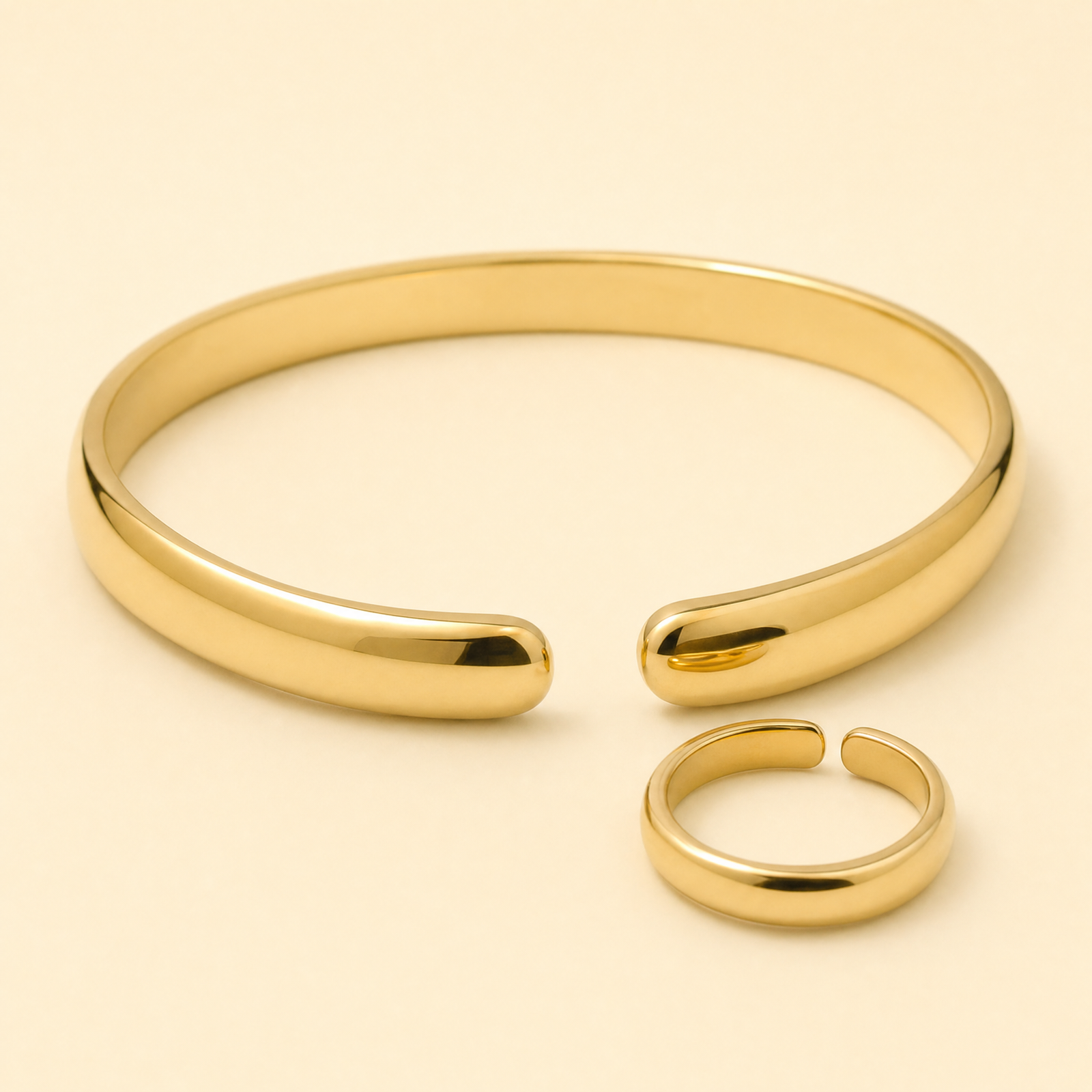 Close-up of the cuff's open ends and the matching ring